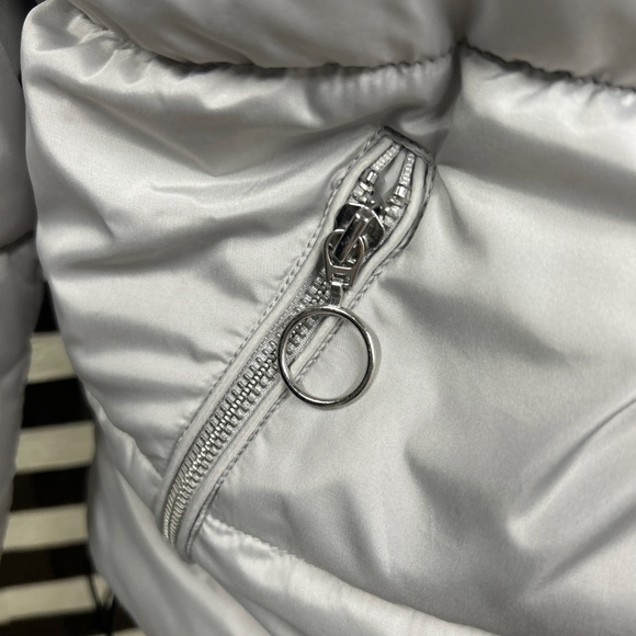 altar’d state Women’s Size Small Light Gray Puffer Jacket EUC - Picture 3 of 9